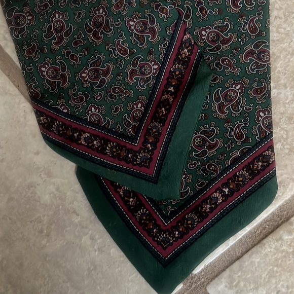 Kenneth Gordon silk tie - Picture 3 of 3